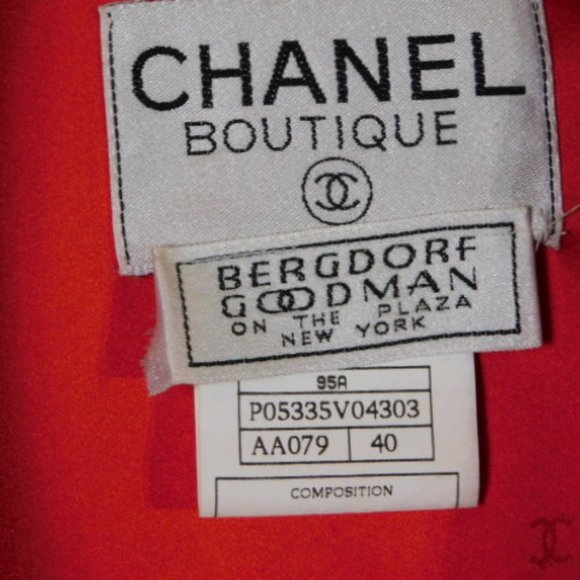 Chanel Red Coat - Picture 4 of 15